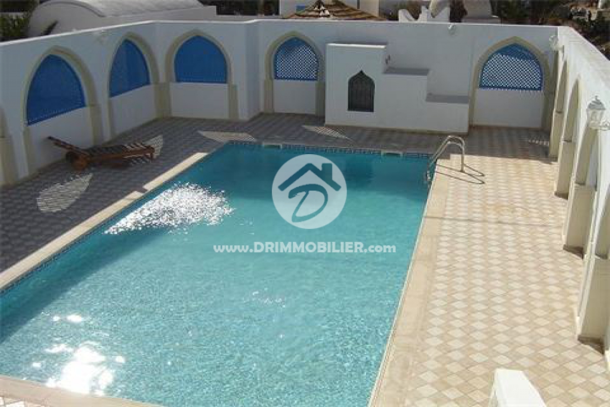L 06 -   Villa avec piscine Djerba